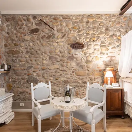 Gardabeds Adults Only 4* Castelnuovo del Garda
