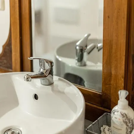 Gardabeds Adults Only Affittacamere Castelnuovo del Garda